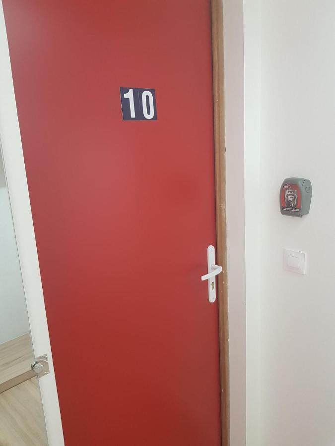 10 - Joli studio neuf avec vue sur jardin arboré, parking privatif gratuit Razac-sur-lʼIsle Esterno foto